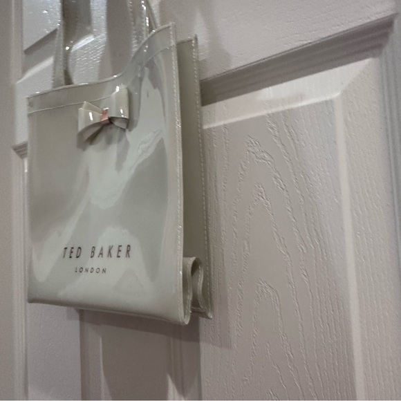 Ted Baker Alacon White Elegant Tote Bag - Picture 4 of 8